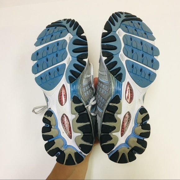 Saucony | Pro Grid Hurricane 10 White Silver Shoes - Picture 6 of 7